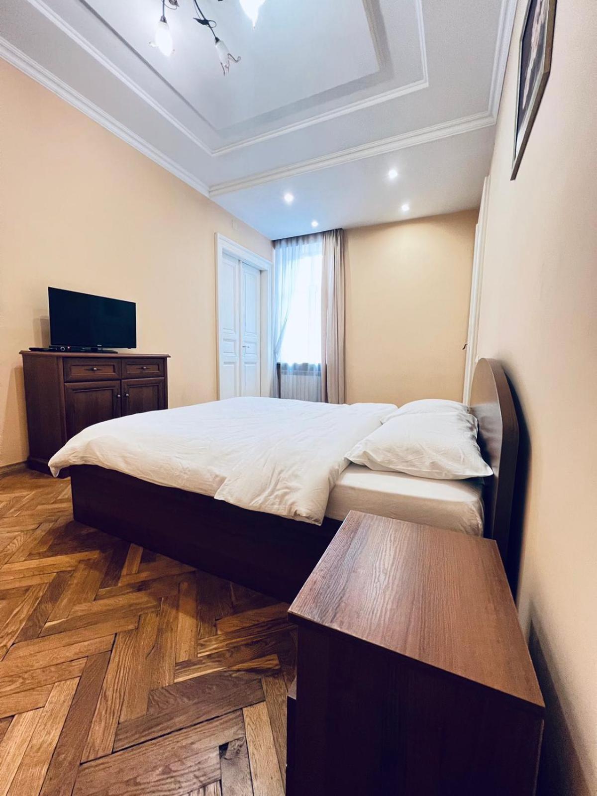 Petra Doroshenka19 Street Apartment Lviv Bagian luar foto